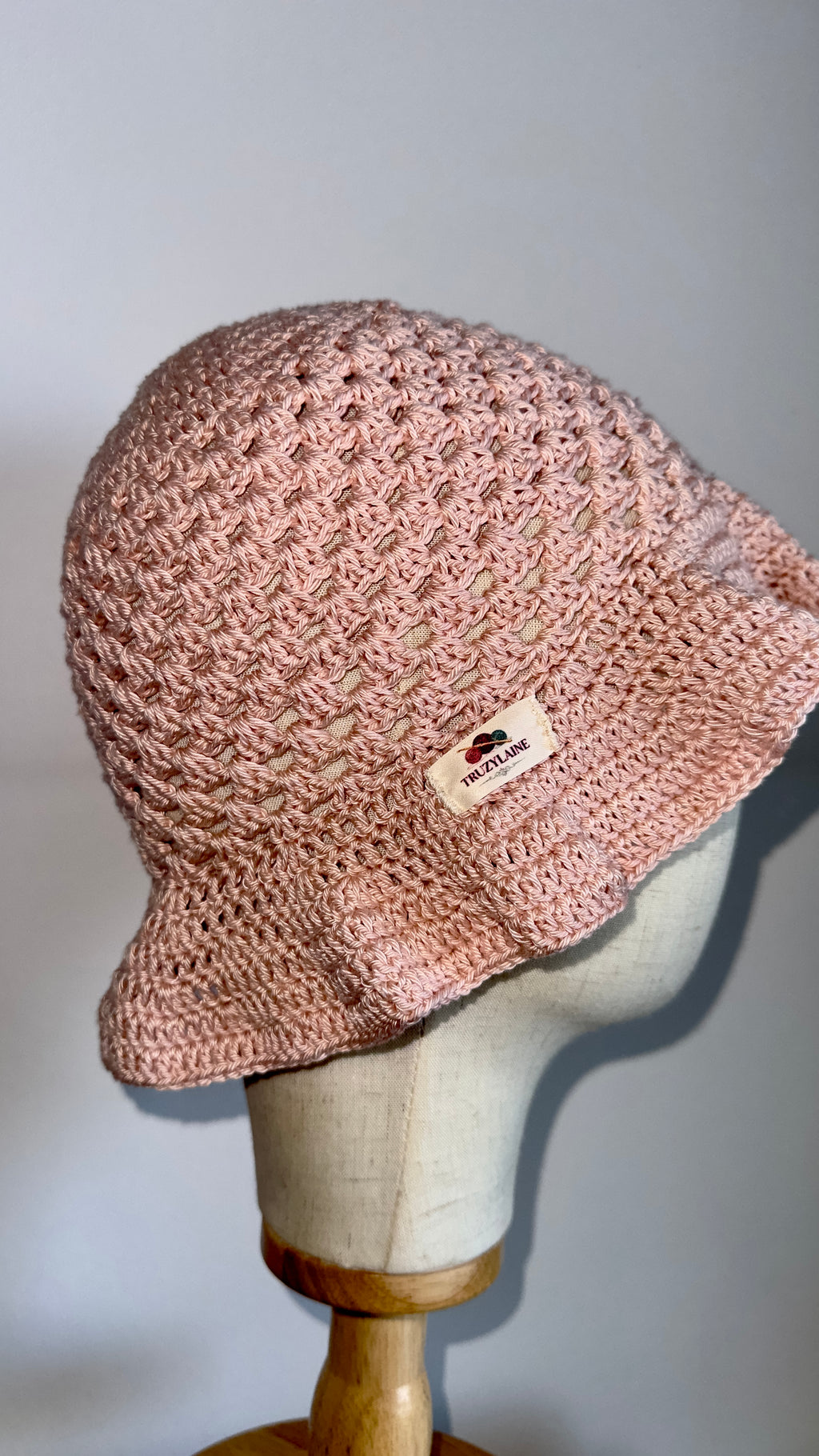 Chapeau Bob en Crochet Fait Main – Rose Poudré Chic