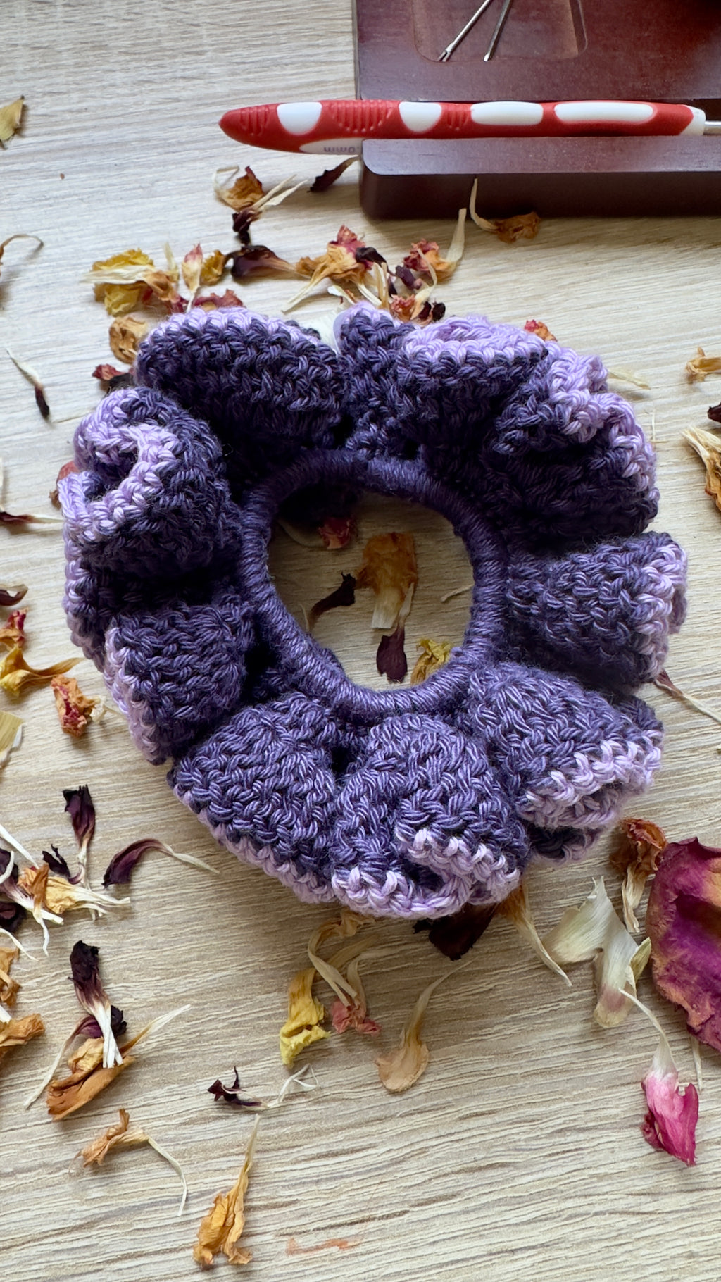 Chouchou en Crochet Fait Main – Coloris Améthyste